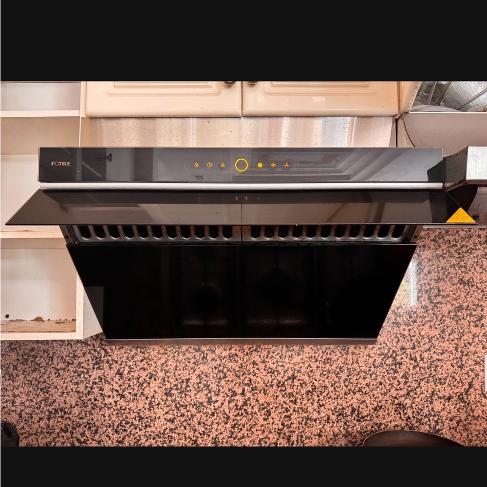 Black Wall-Mount Range Hood with Touch Controls